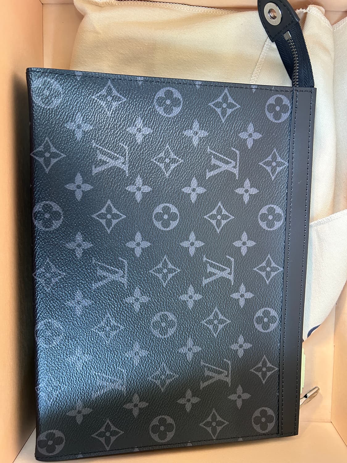 루이비통 클러치 미사용 개봉만한상품 상품이미지2
