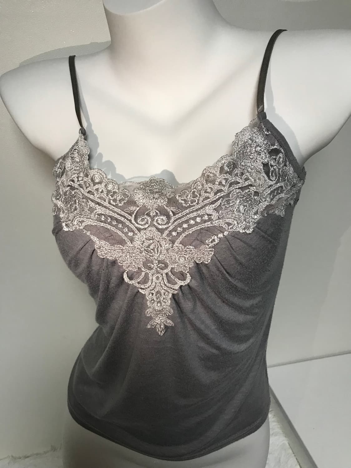 grey lace point sleeveless 상품이미지3