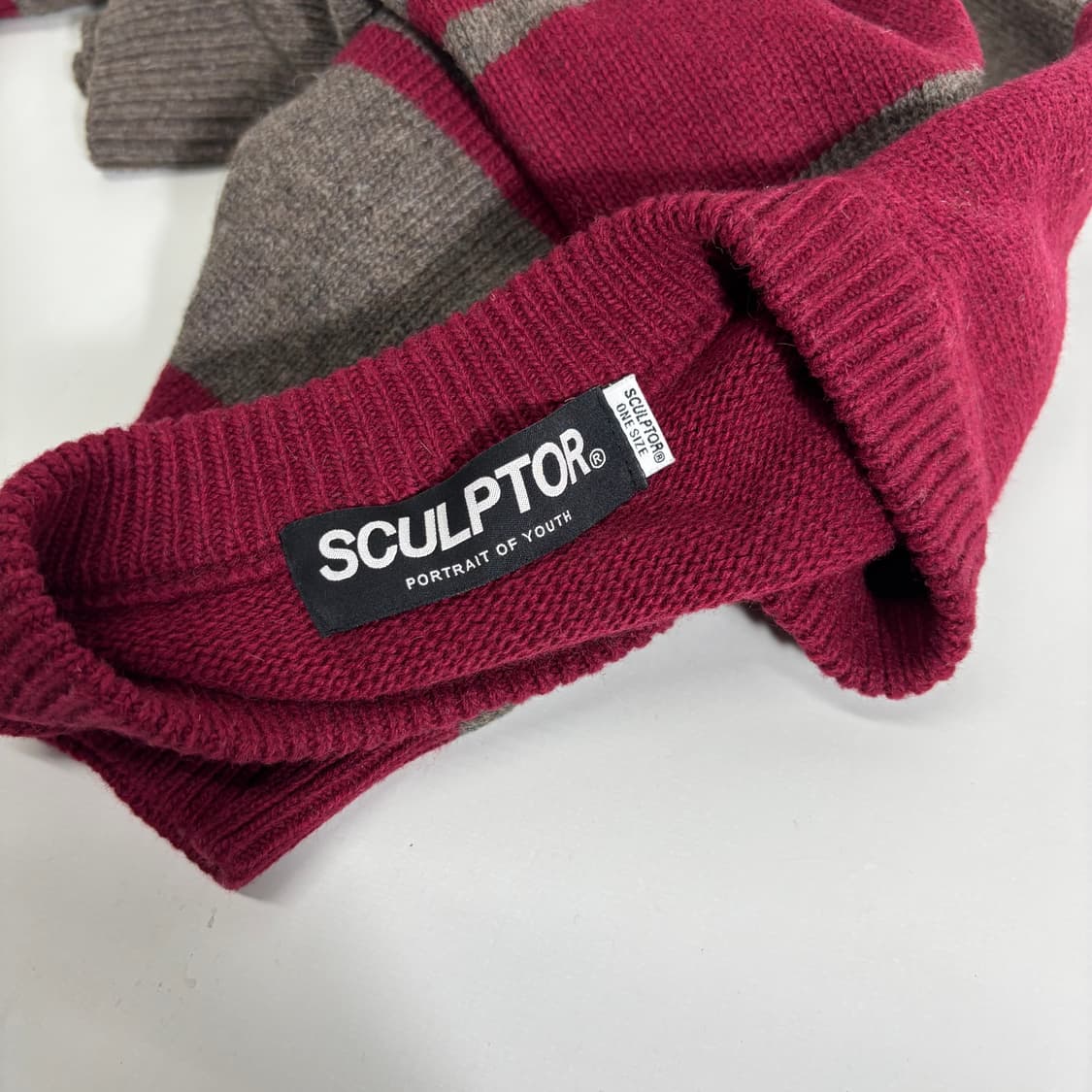 우먼OS 스컬프터 버건디 크롭 브이넥 니트 상품이미지3