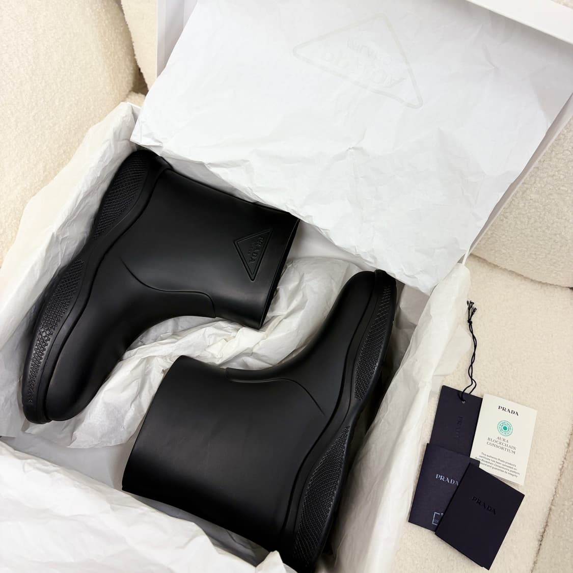 프라다 삼각 로고 러버 레인부츠 블랙 7사이즈 상품이미지10