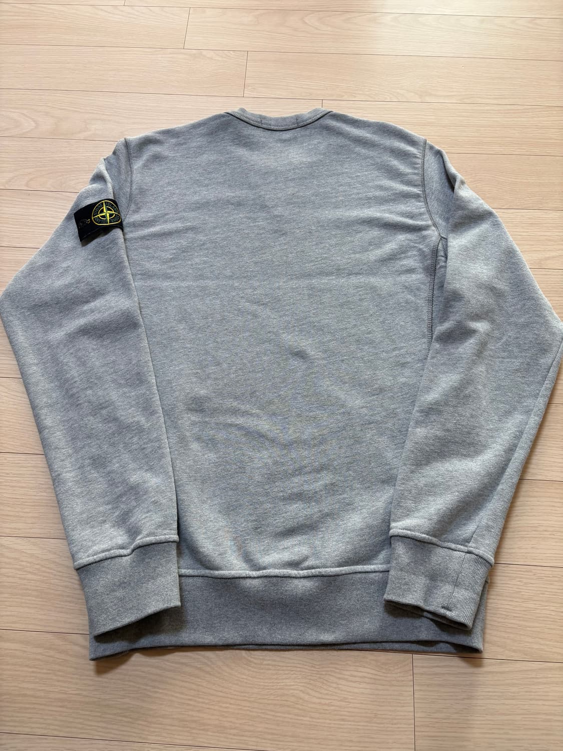 스톤아일랜드 맨투맨 M 팝니다 상품이미지4