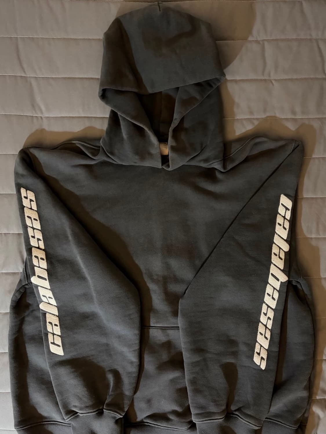 칼라바사스 자수 후드 상품이미지1