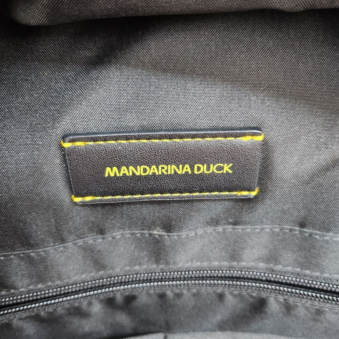 MANDARINA DUCK 가죽 백팩 상품이미지9