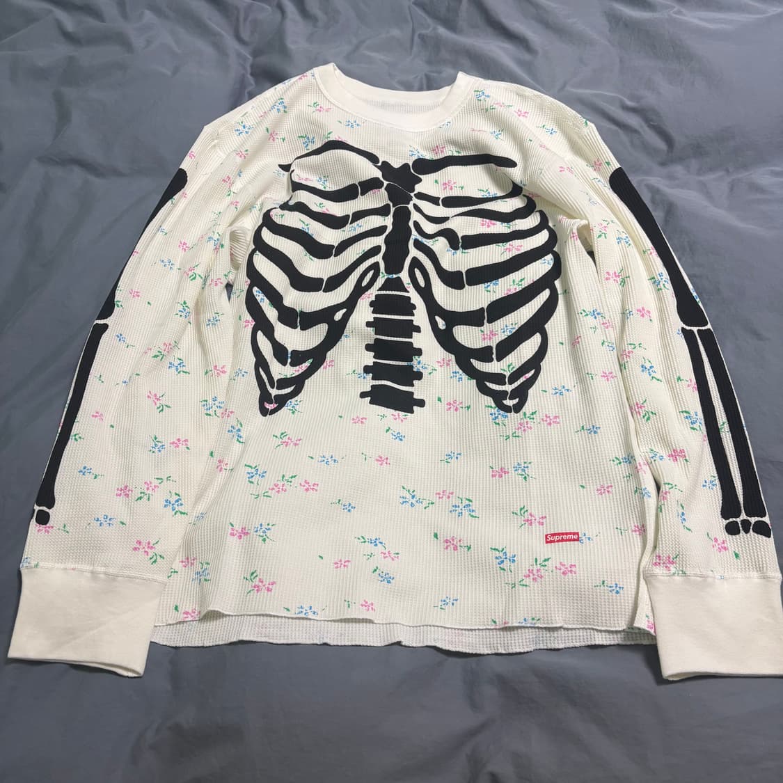 슈프림 헤인즈 본즈 써멀 크루 플로럴 상품이미지2