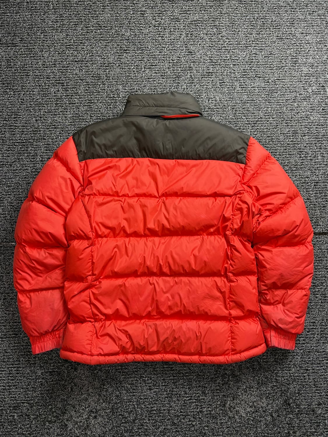 마운틴하드웨어 에어쉴드 브리지프리지 헤비 구스다운 점퍼 2521 상품이미지5