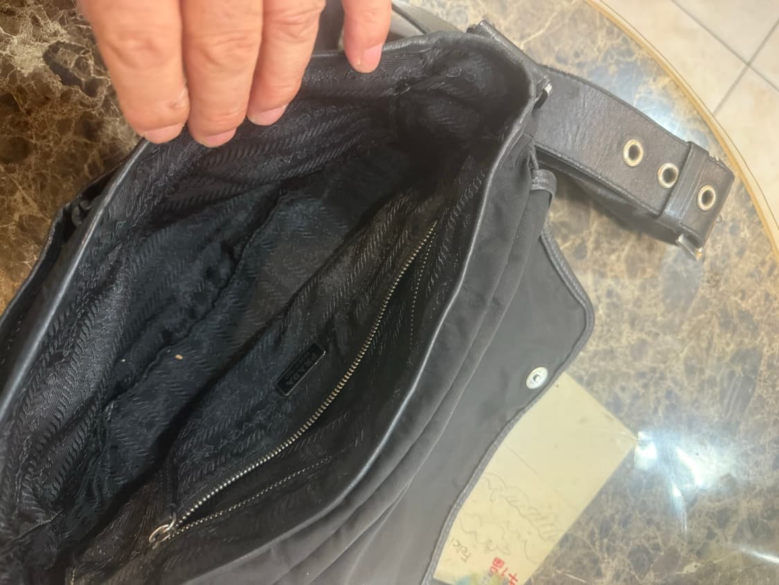 정품 프라다 나일론 메신저백 팝니다 상품이미지7