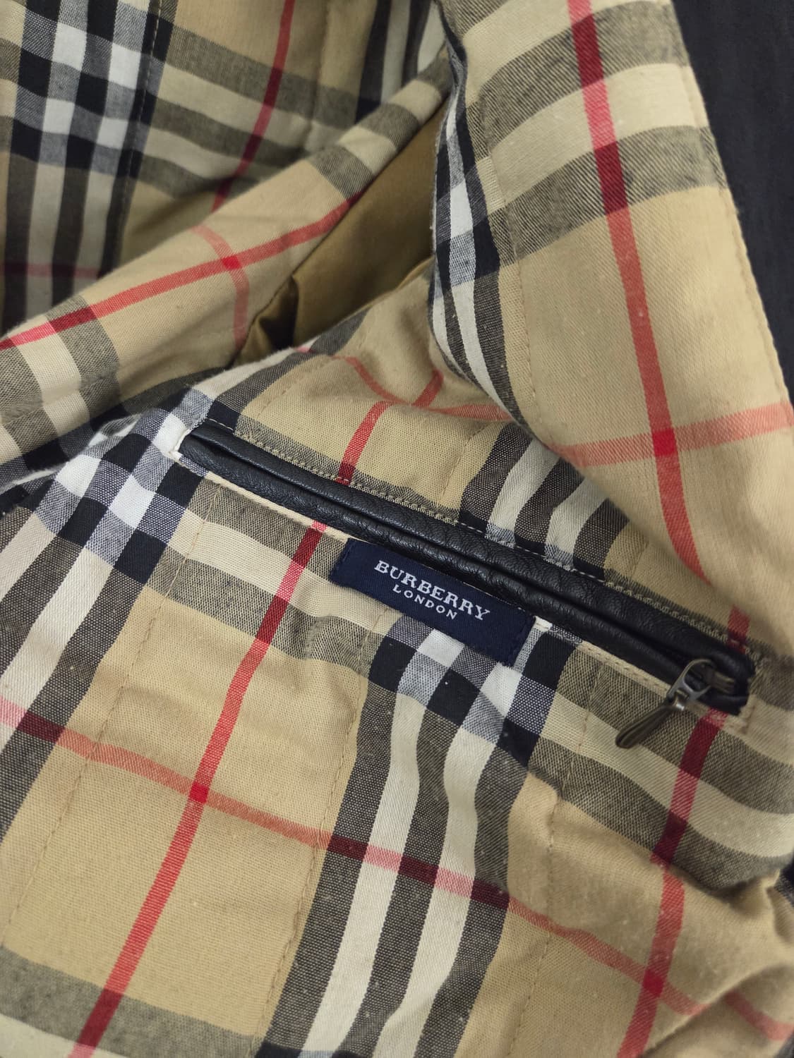 버버리 더블 블랙 가죽 코트 상품이미지8