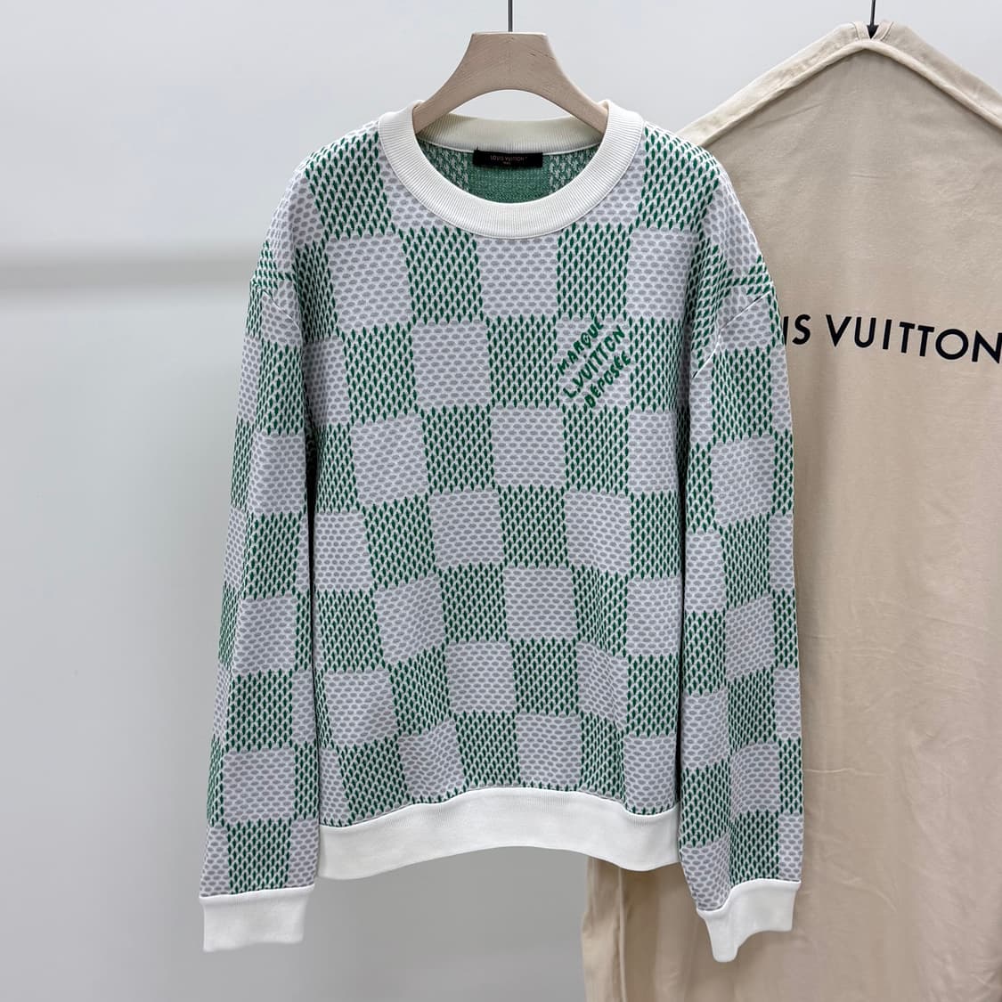 [S+급/2XL] 루이비통 다미에 크루넥 맨투맨 상품이미지1