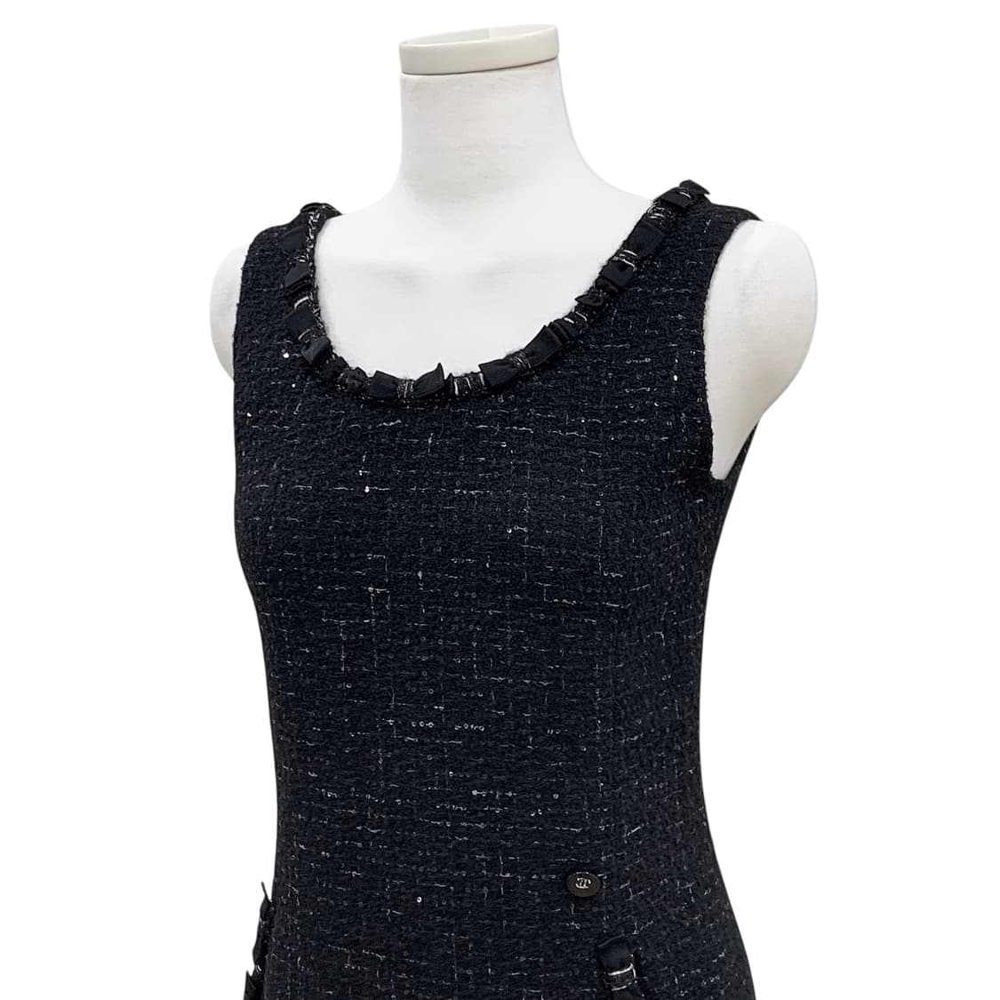 샤넬 24SS 스팽글 트위드 민소매 원피스 상품이미지5
