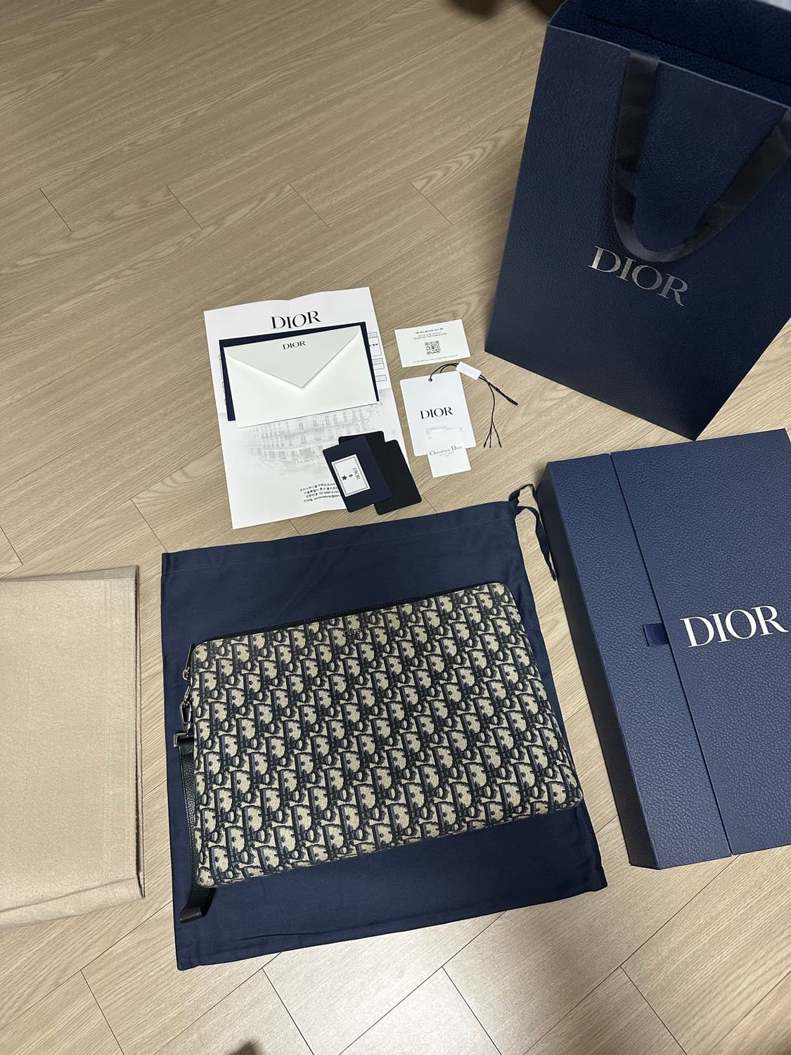 디올 A4 지퍼 파우치 상품이미지7