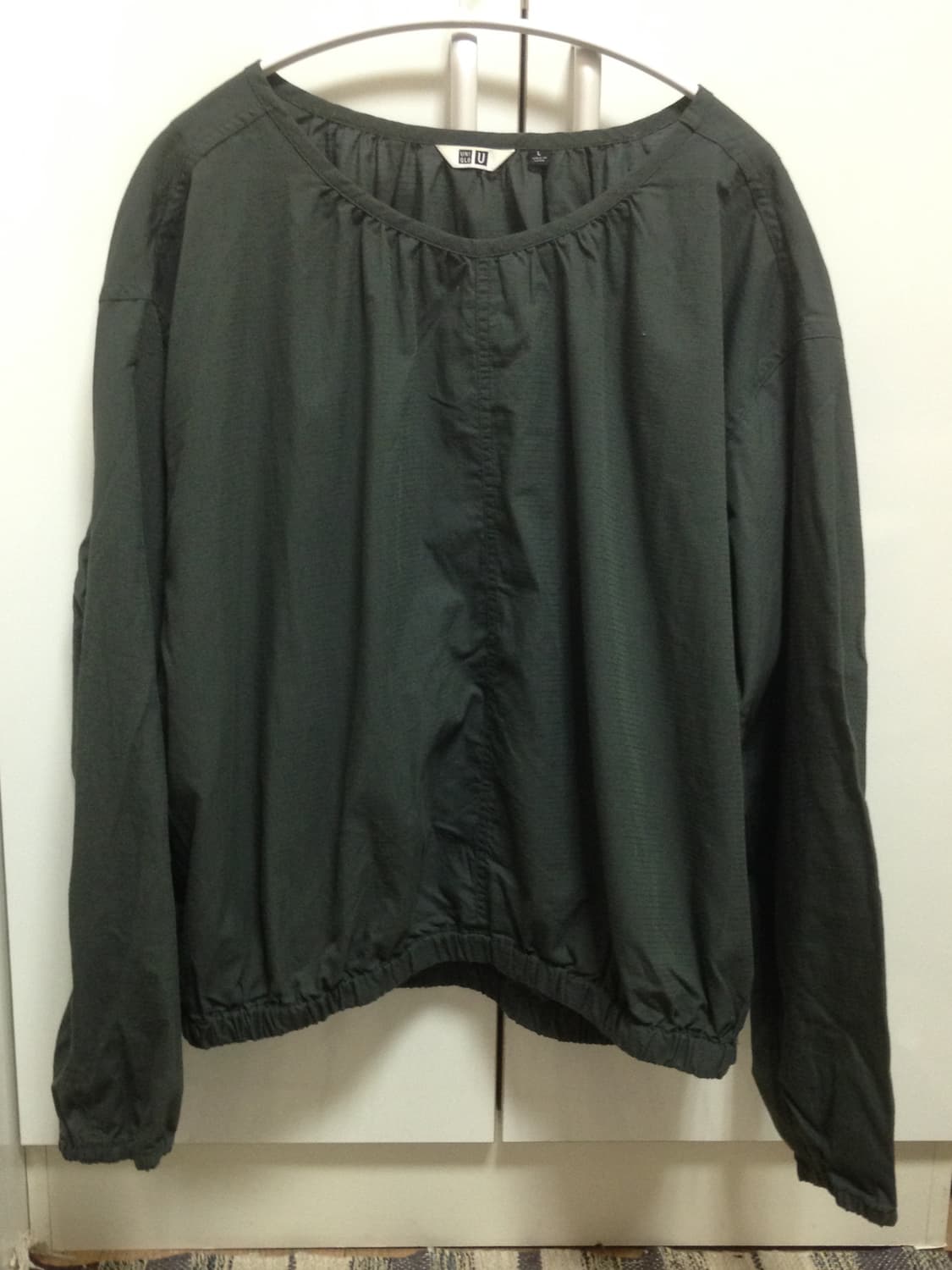 Deep green round neck blouse 상품이미지1