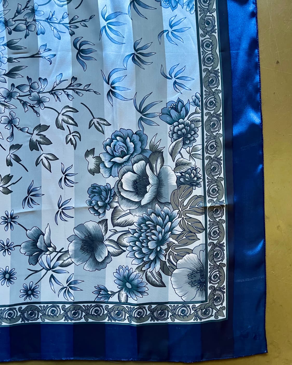 Japanese Vintage Floral Silk Big Scarf 상품이미지6