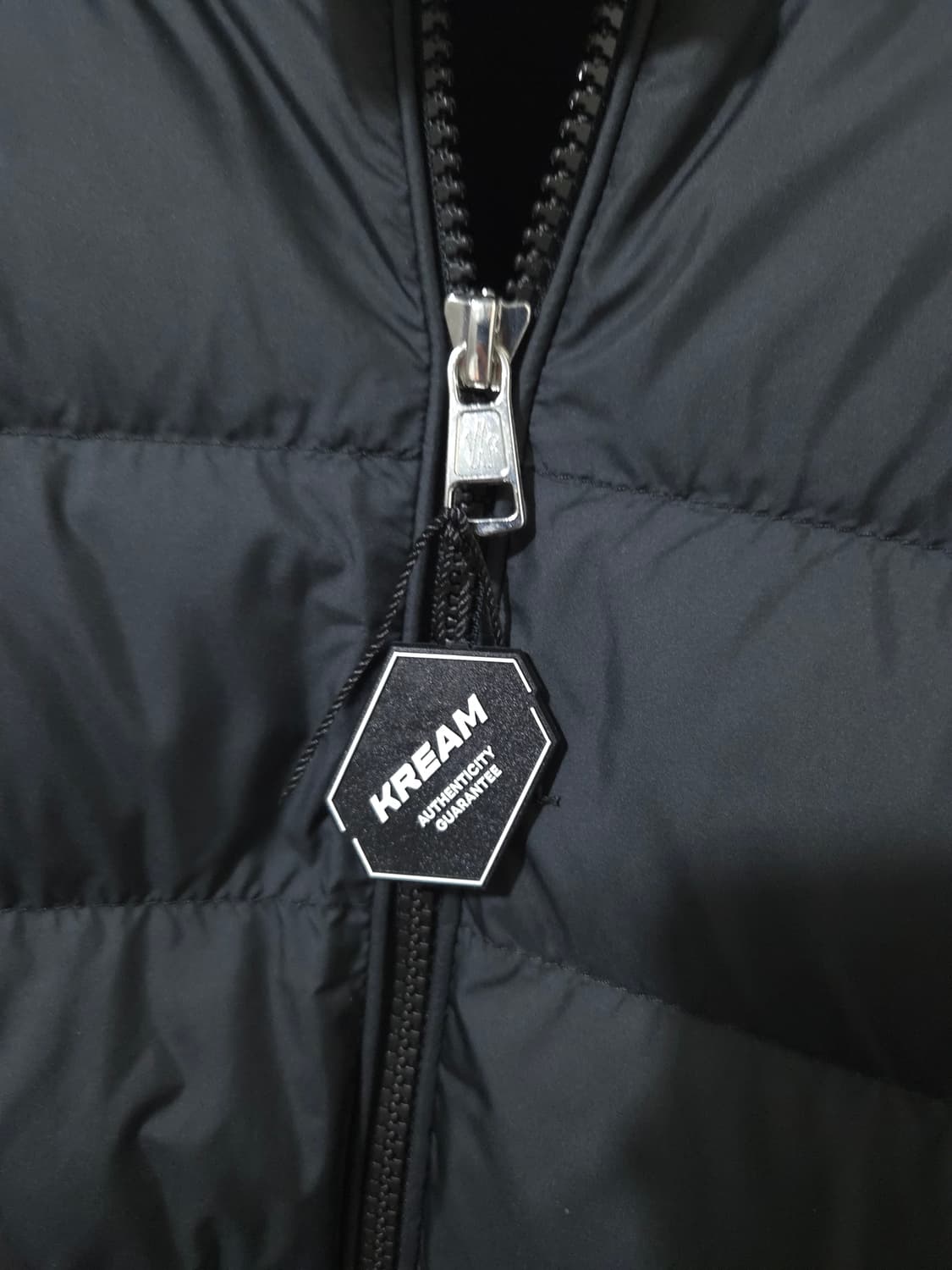 [새상품, 26SS] 몽클레어 니트패딩 XL Size 상품이미지3