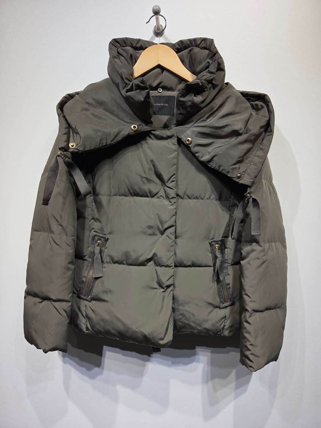 LeShop BLACK 르샵 블랙 볼륨 넥 덕다운 숏패딩 상품이미지2