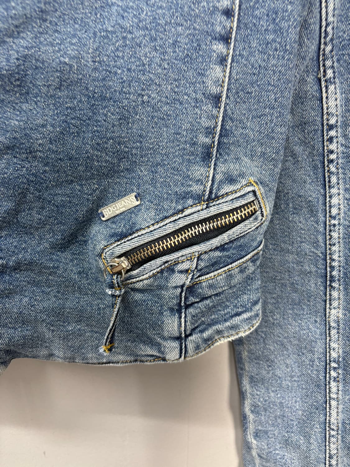 어반아웃피터스 크롭 데님 바이커자켓 A2744 상품이미지4