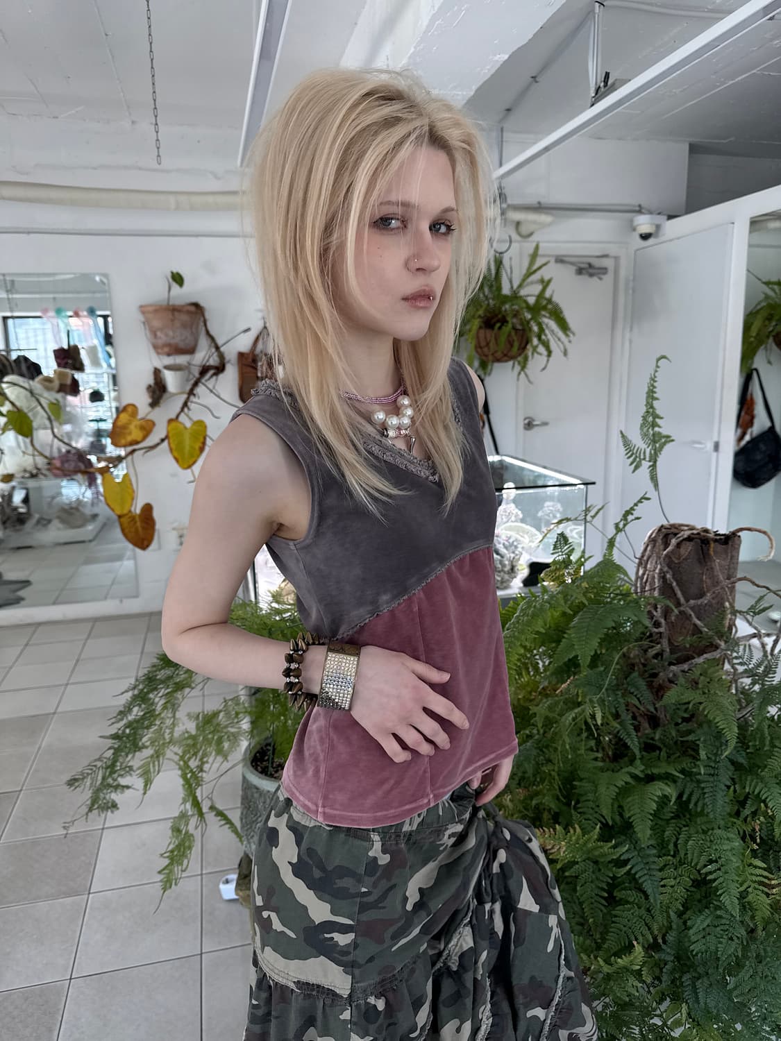 velour lace trim top 상품이미지1