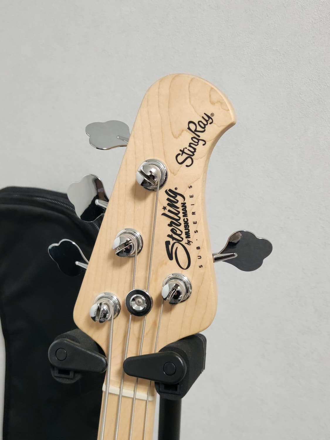 Sterling by MusicMan RAY4 Bass Black 4현  상품이미지5