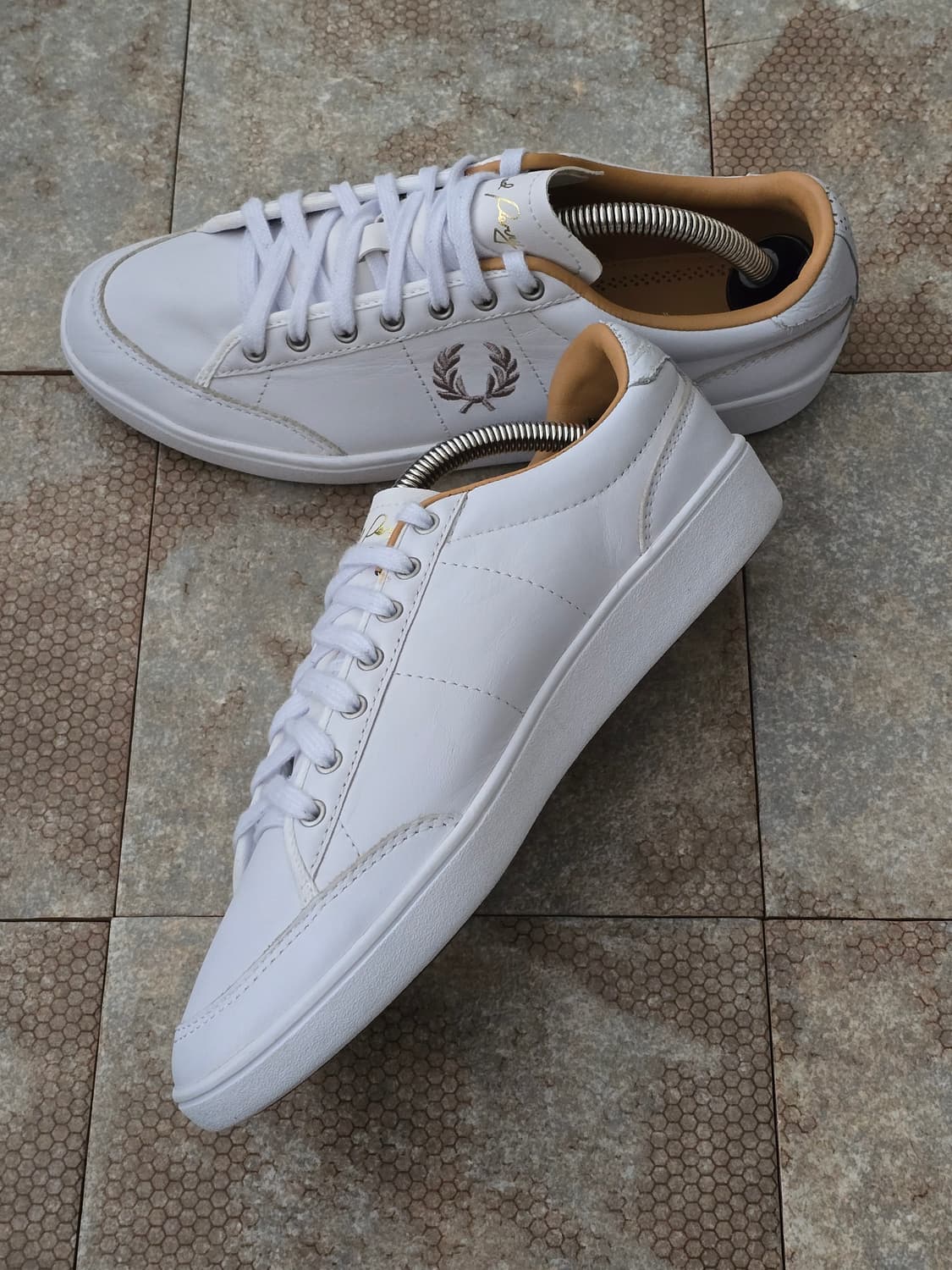 (250)프레드페리 호프만 레더 화이트 상품이미지5