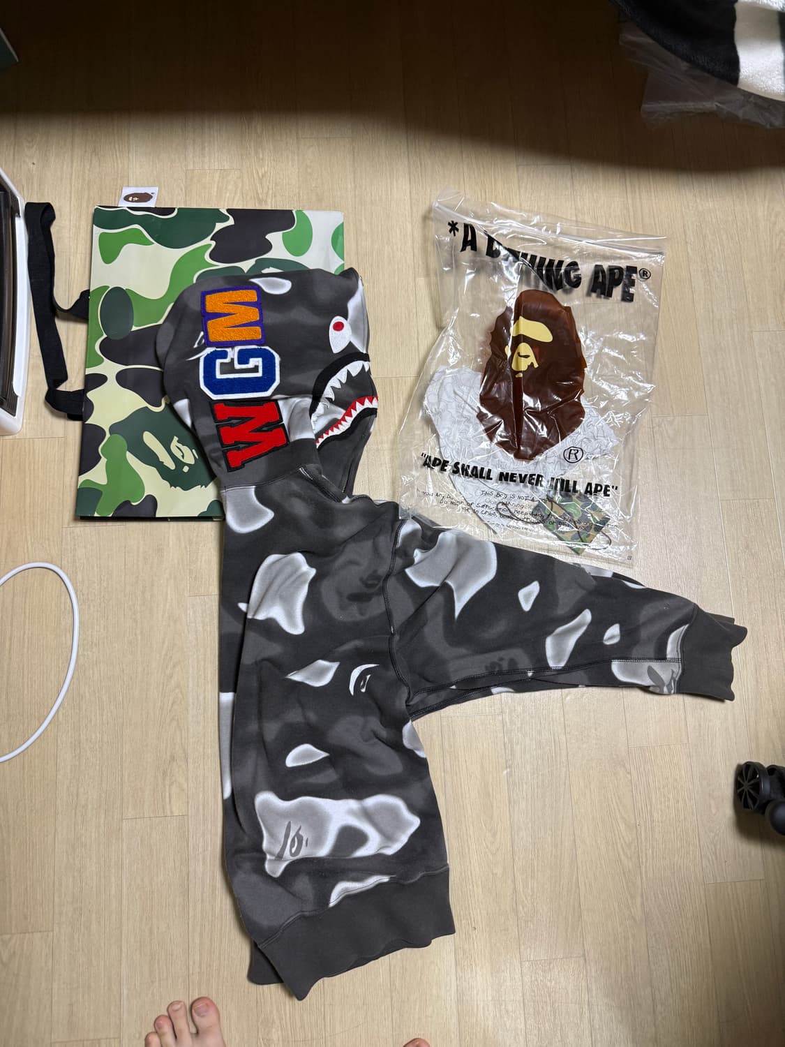 베이프 흑계 리퀴드 카모 후드집업 상품이미지6