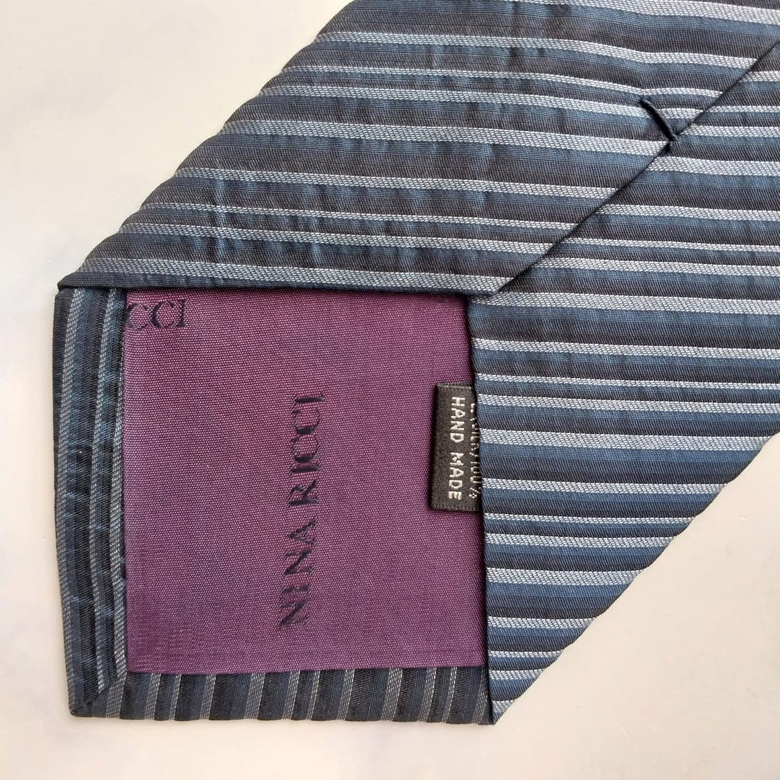 니나리치 실크 네이비 스트라이프 넥타이 9.5cm A+등급 K2382
 상품이미지7