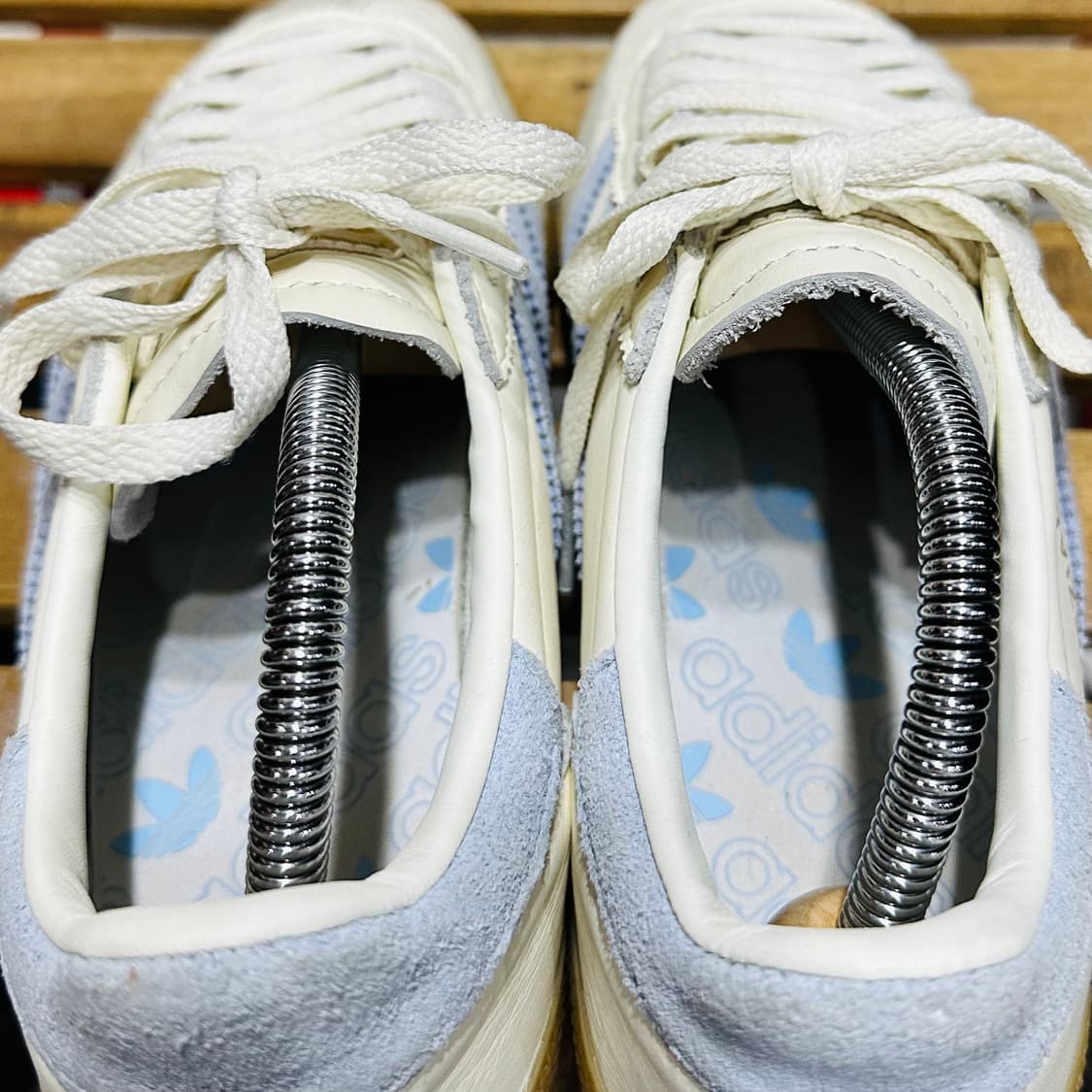 240) 아디다스  운동화 여성 여자 신발 스페지알 아이보리 블루 상품이미지5