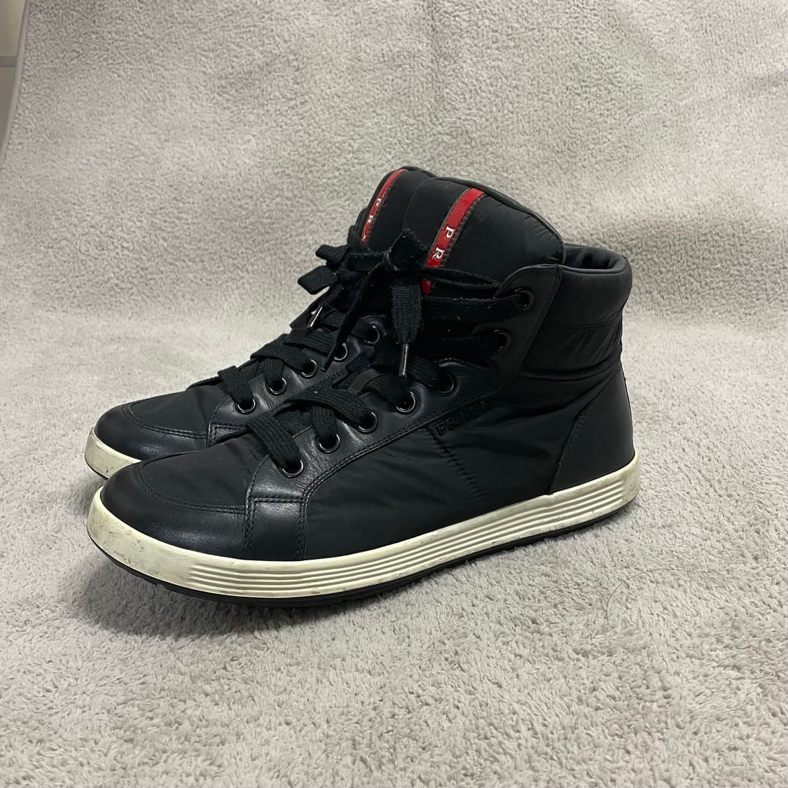 265) 프라다 스포츠 레더 나일론 로고 미드탑 스니커즈 상품이미지4