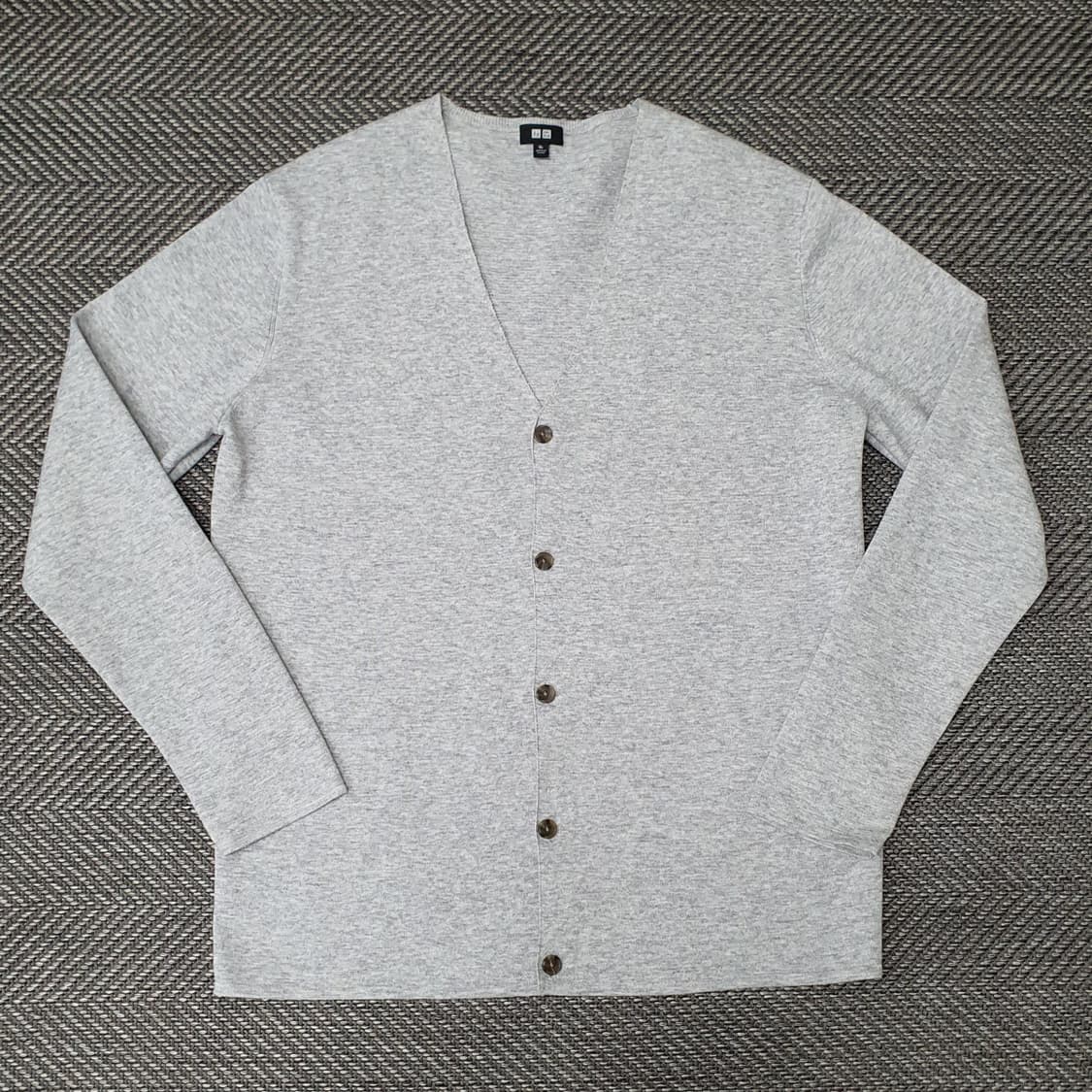 유니클로 브이넥 니트 가디건 남자105 상품이미지1