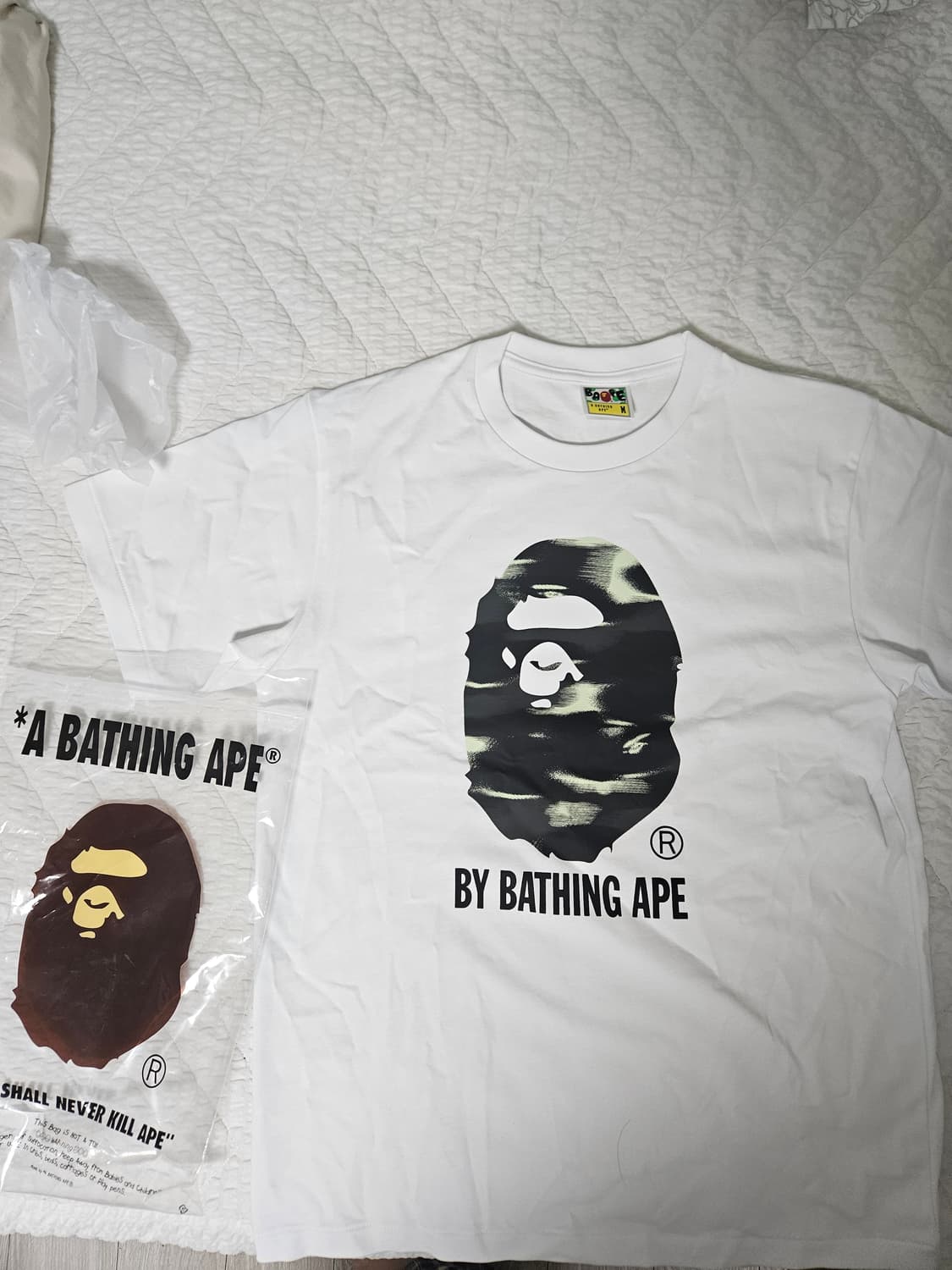 베이프 반팔 새제품(M) 상품이미지1