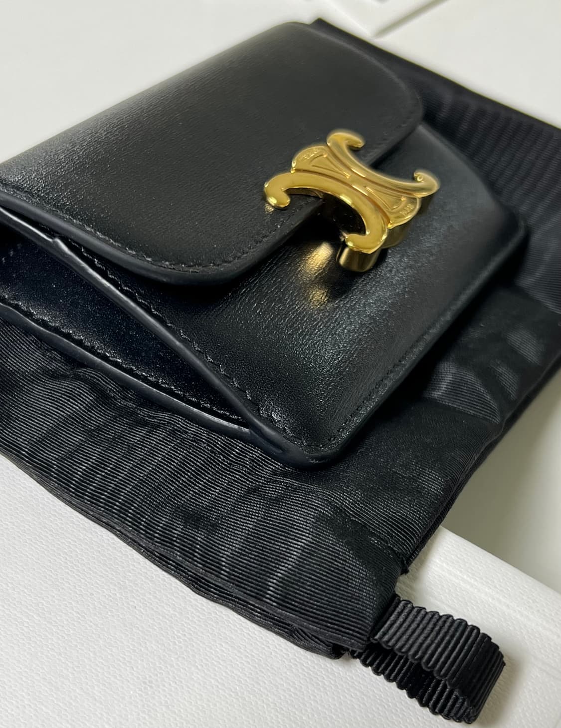 [정품] 셀린느 샤이니 카프스킨 플랩 카드 홀더 블랙 상품이미지6