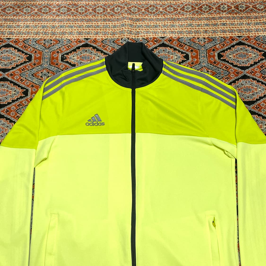 아디다스 삼각로고 네온 집업져지 남성M 상품이미지2