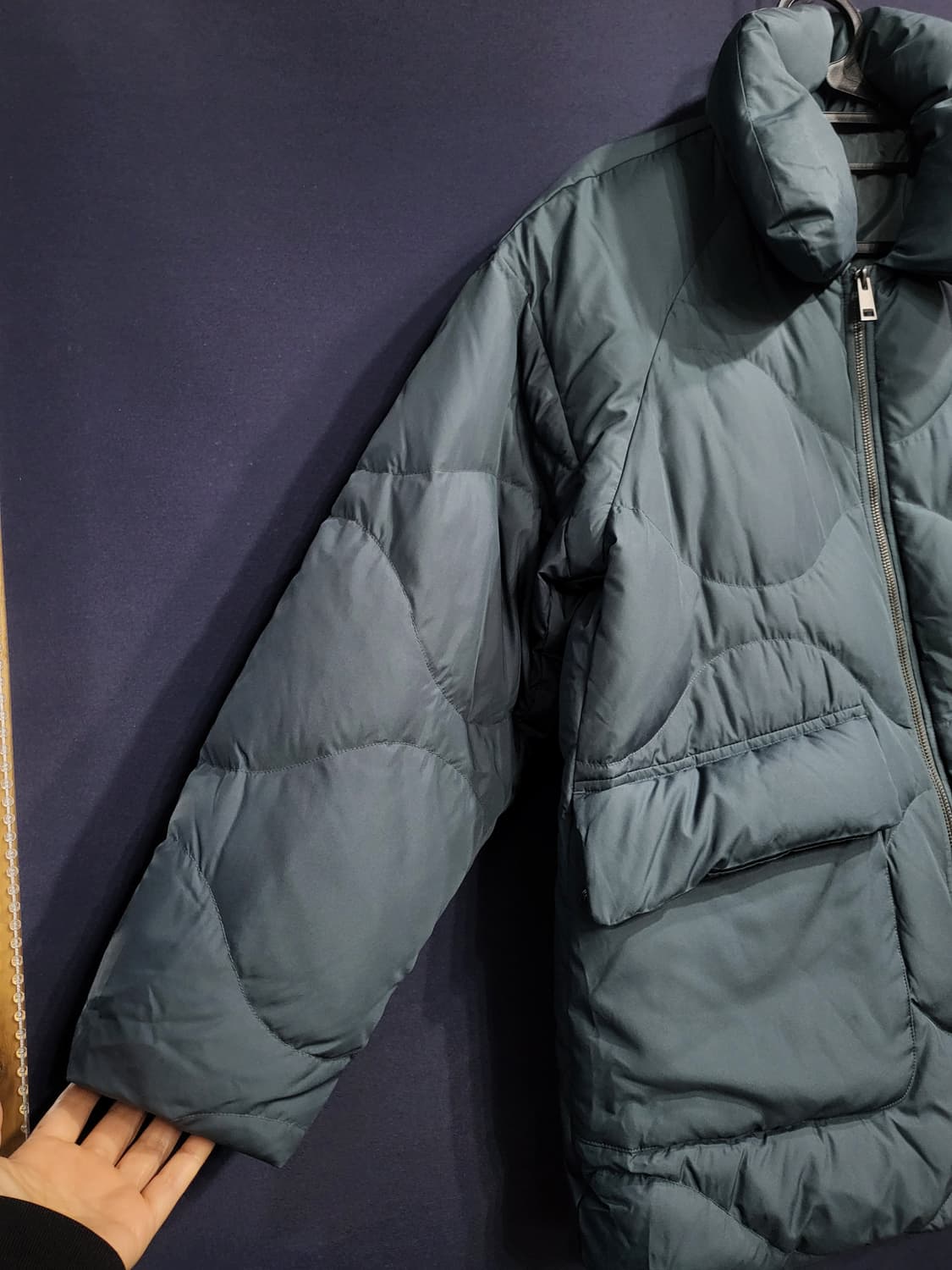 브리엘 덕다운 세미오버핏 패딩 상품이미지2