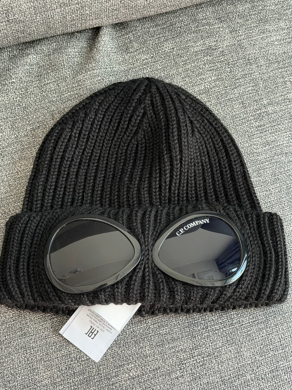 C.P컴퍼니 엑스트라 파인 메리노 울 고글 비니 블랙 상품이미지2