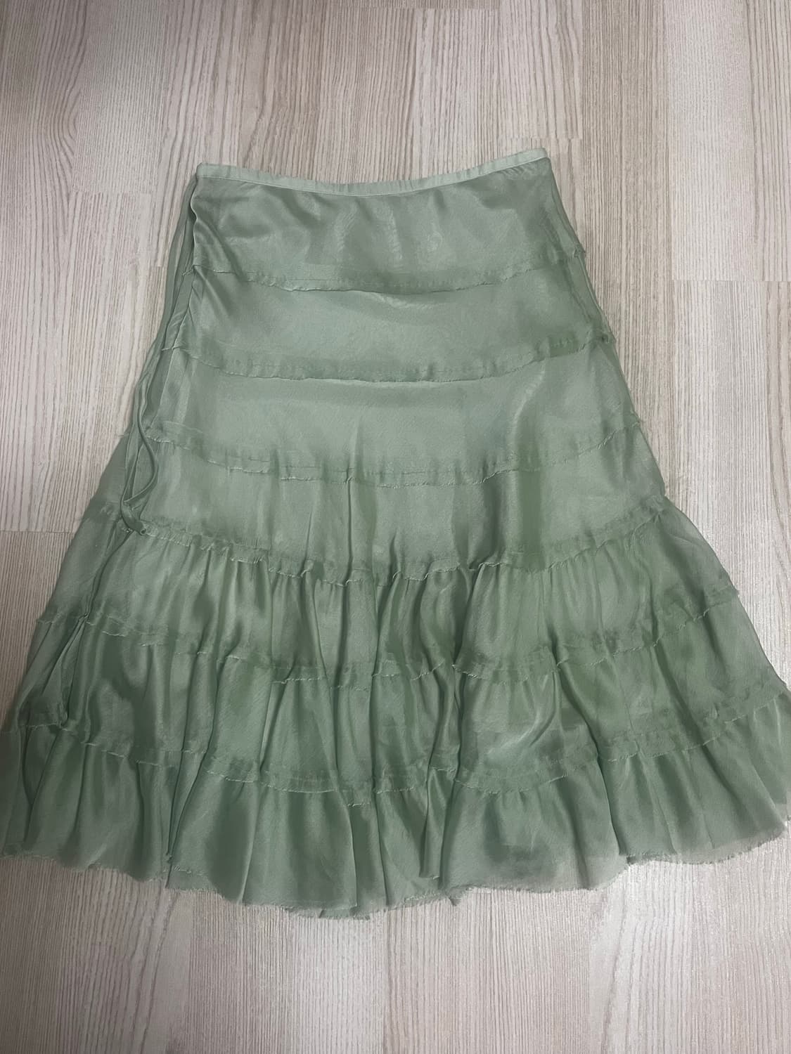 콜로신스 Nora Shimmering Skirt Glossy 치마 스커트 상품이미지3