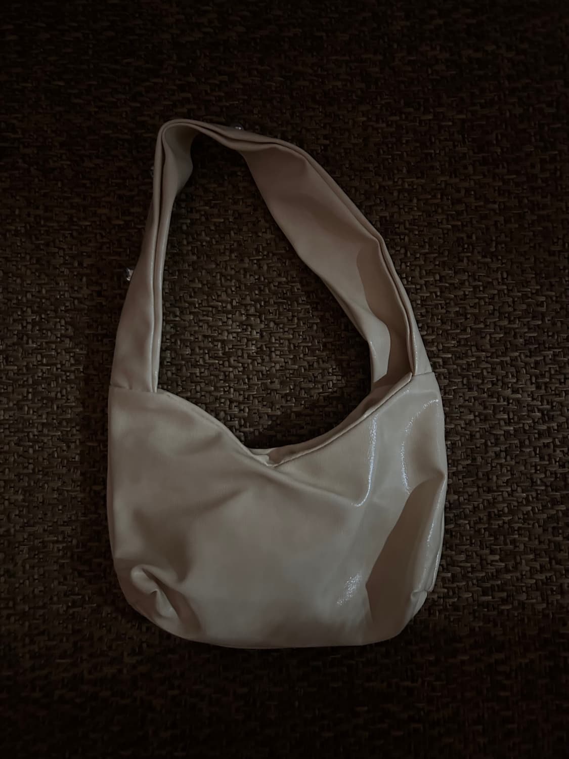 아이보리 스터드 숄더백 상품이미지2