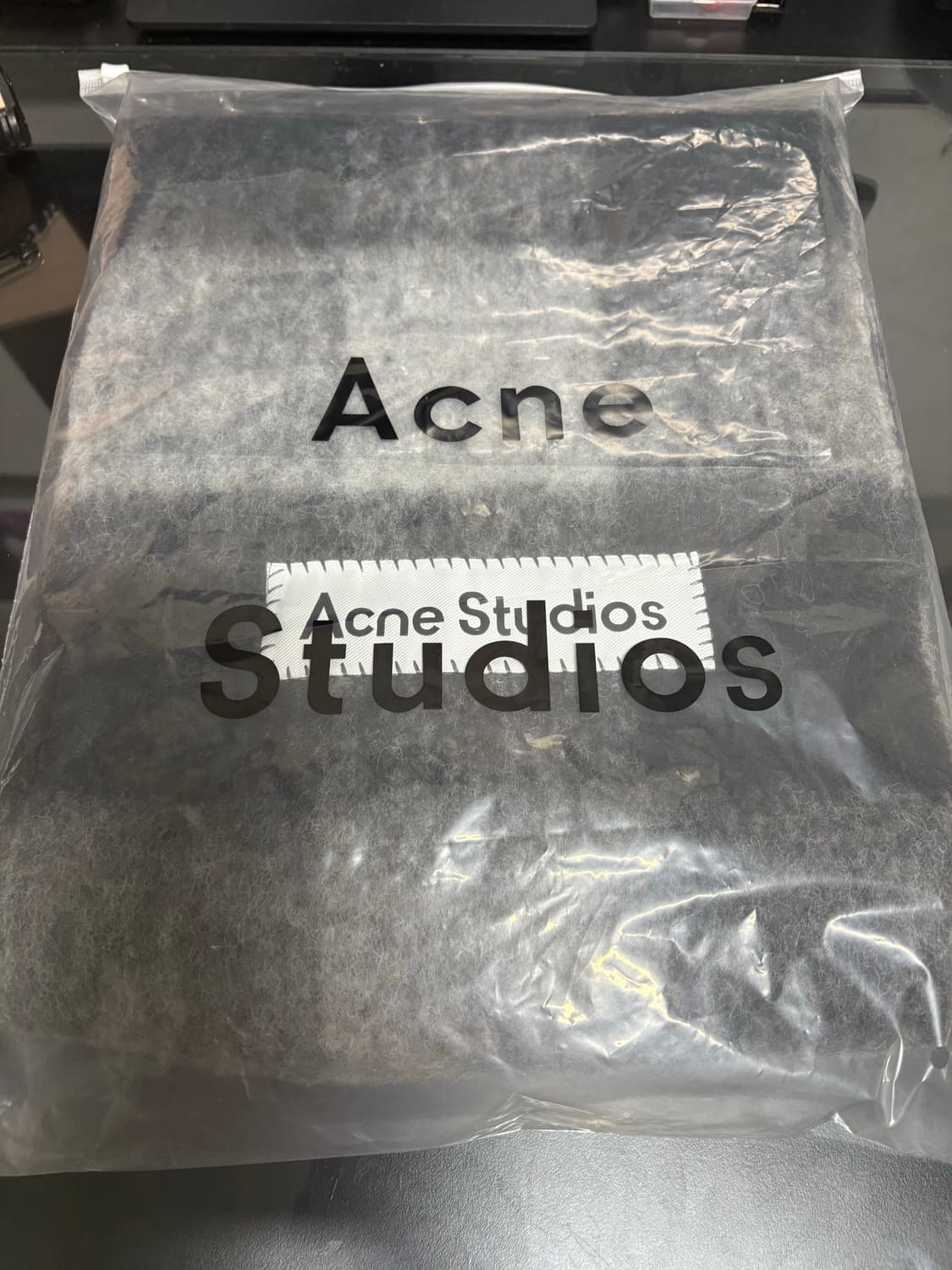 아크네 스튜디오 머플러 상품이미지3