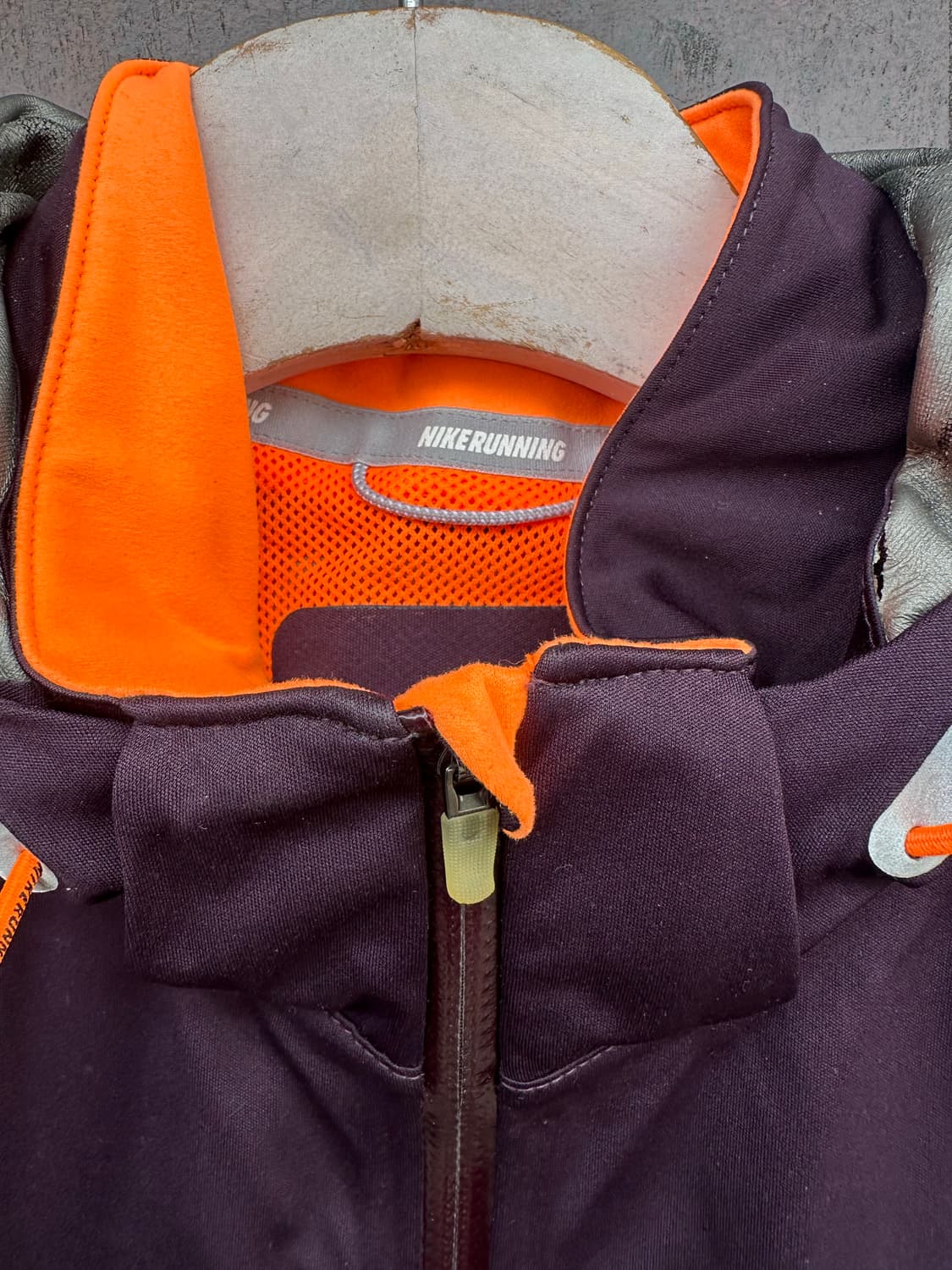 Nike Storm-Fit "V-Line" Running Jacket 상품이미지5