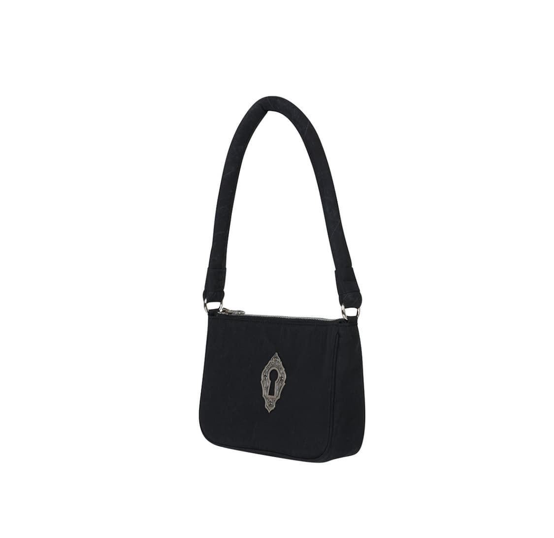새상품) KEYHOLE SHOULDER BAG BLACK 상품이미지3