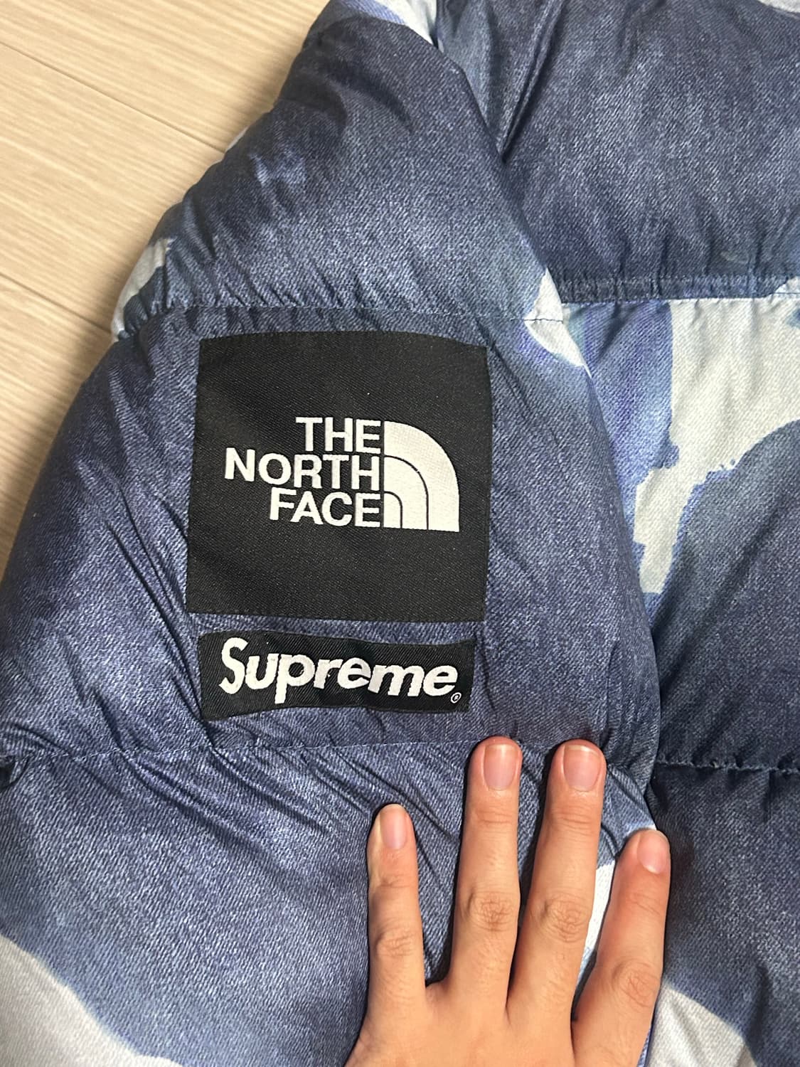 슈프림 노스페이스 블리치드 데님프린트 눕시 상품이미지4