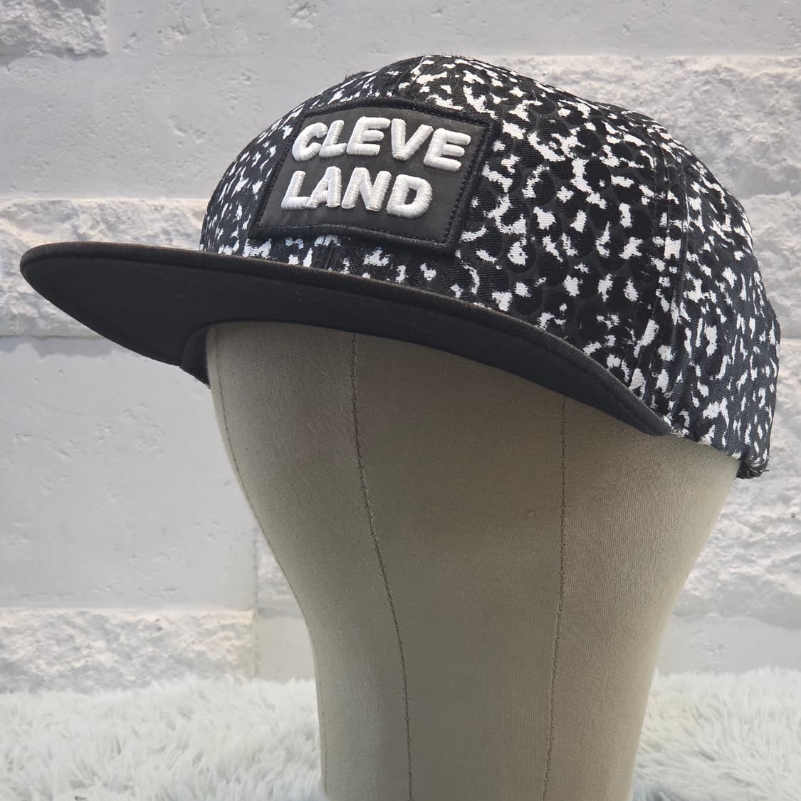 L7-1:NBA 클리블랜드 하이플랫 스냅백 블랙 화이트 56-59 상품이미지2