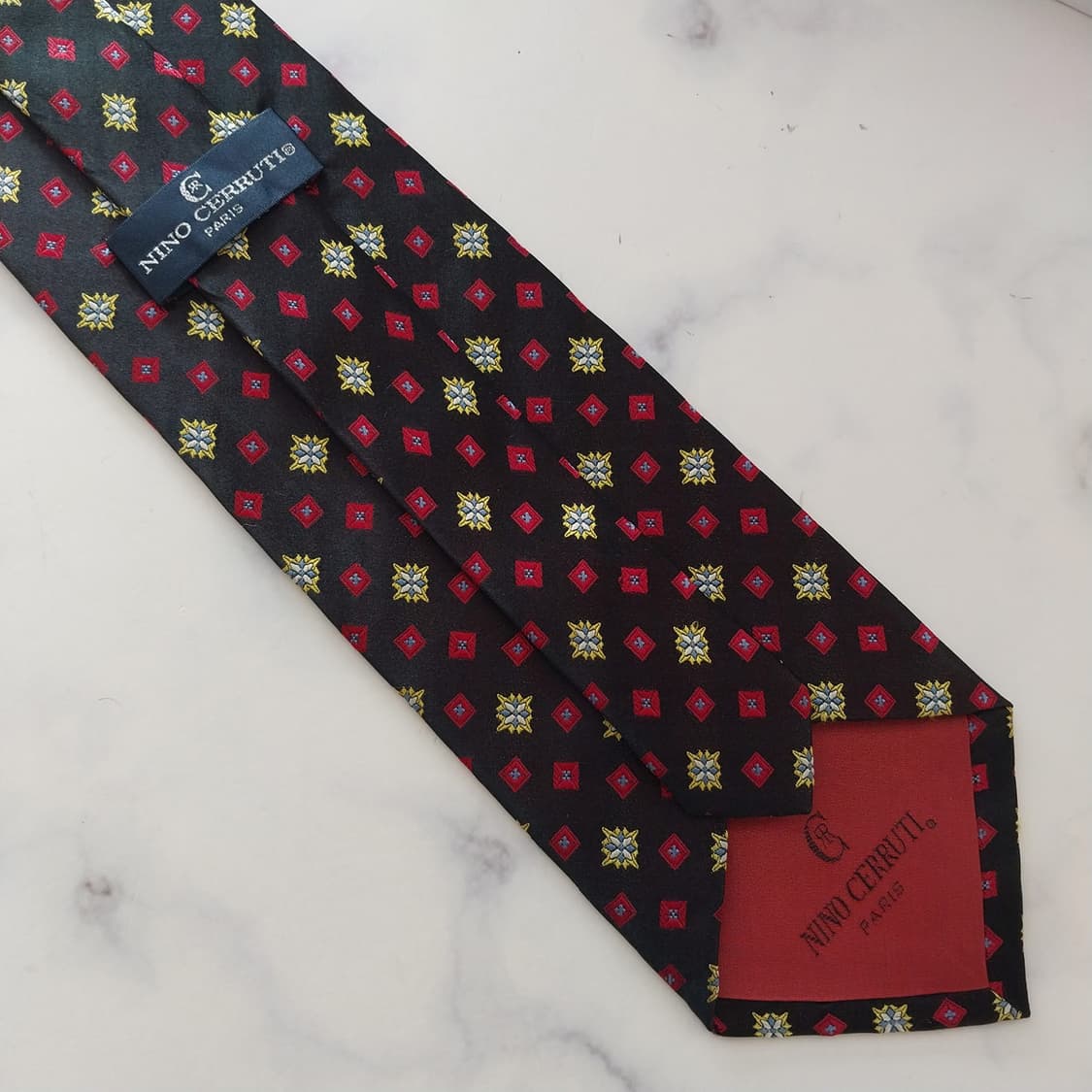 니노 세루티 실크 블랙 패턴 넥타이 9.5cm A+등급 K2023
 상품이미지8