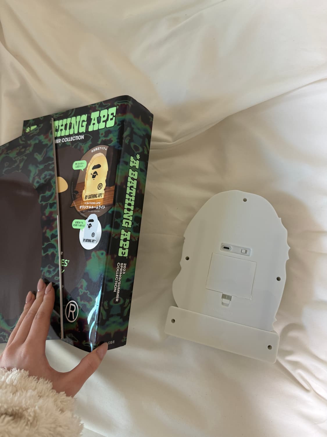 베이프 2023 S/S 컬렉션 잡지 & 무드등 상품이미지4