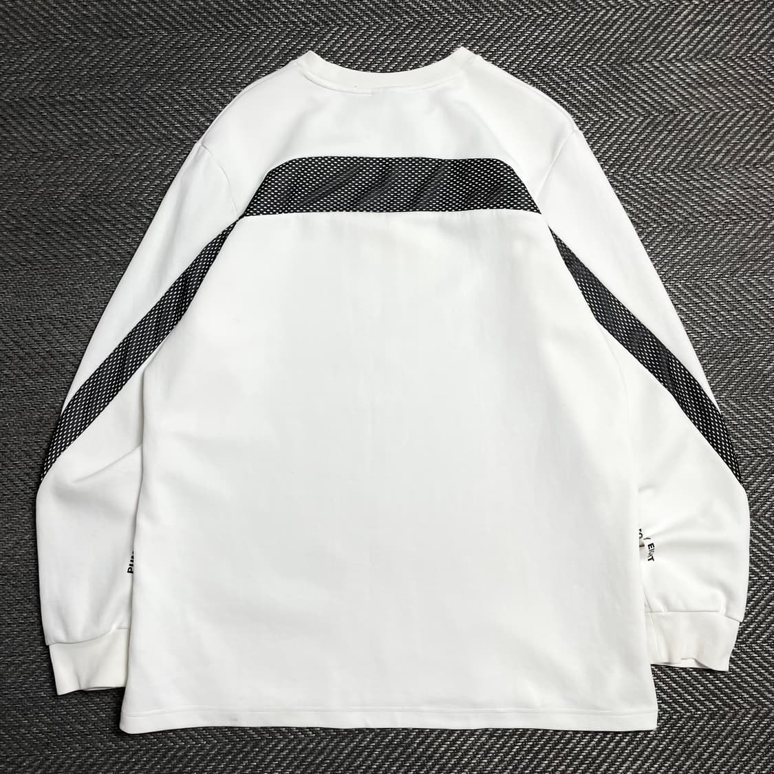 푸마 올드스쿨 스몰로고 메쉬 디테일 박시핏 맨투맨o 5145 상품이미지5