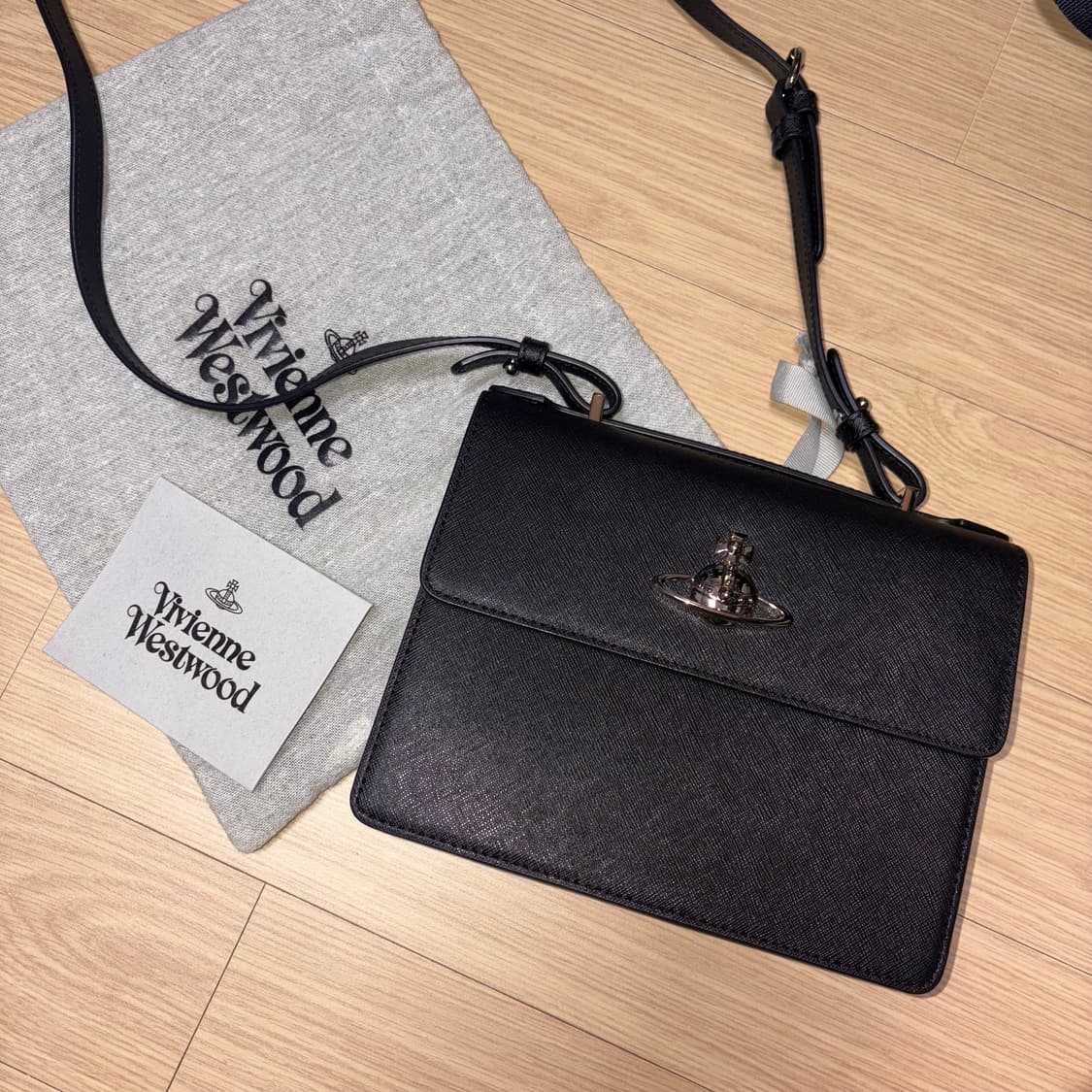 비비안웨스트우드 핌리코 미디움 폴더 숄더백 상품이미지1