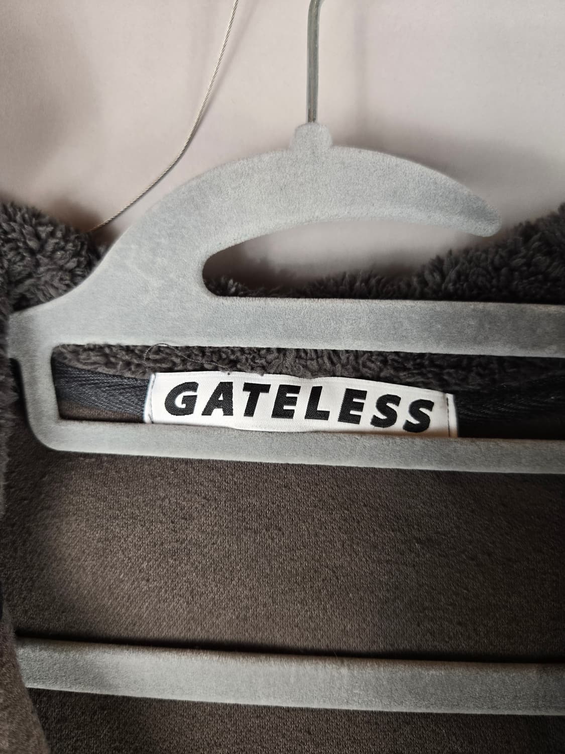 [무료배송]게이트리스 F 여성 베어 후드 보아털 집업 자켓 챠콜 상품이미지9