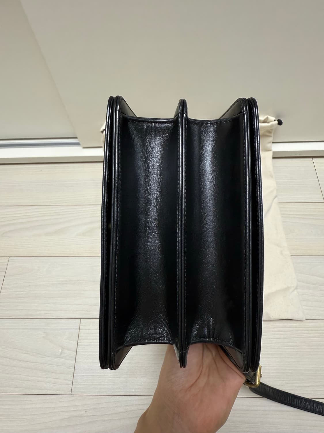 투티에 포멜 미니백 블랙 상품이미지3