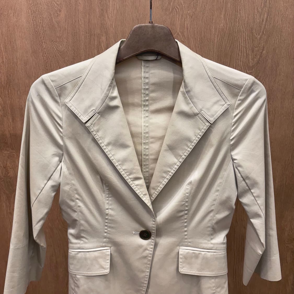 버버리 런던 7부 코튼 테일러드 자켓 무지 디테일 슬림핏 베이지 상품이미지4