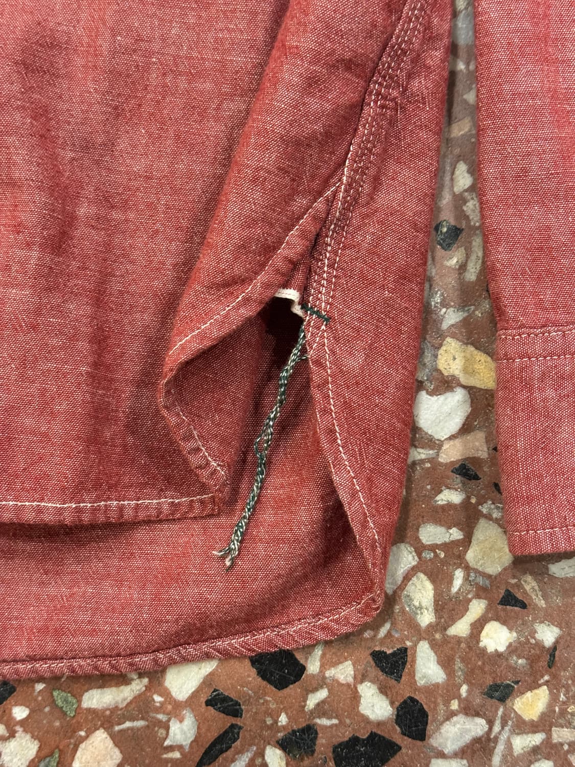 버거스플러스 레드 샴브레이셔츠 (M) 상품이미지5