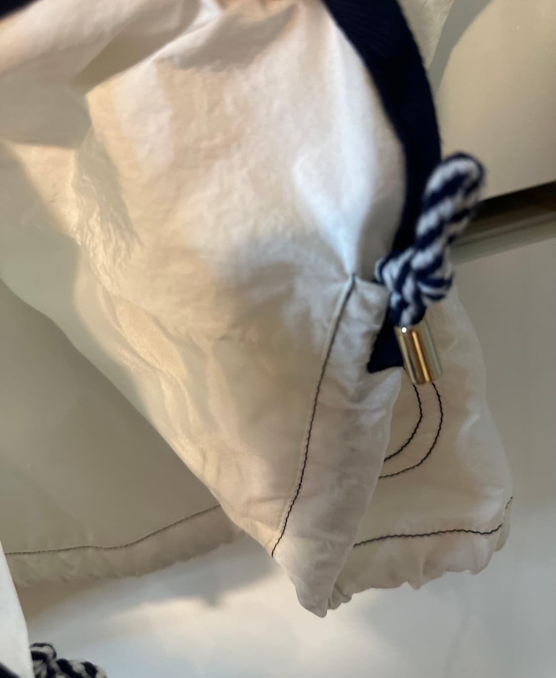 CLAUDIE PIERLOT 끌로디피에로화이트 후드 바람막이  상품이미지8