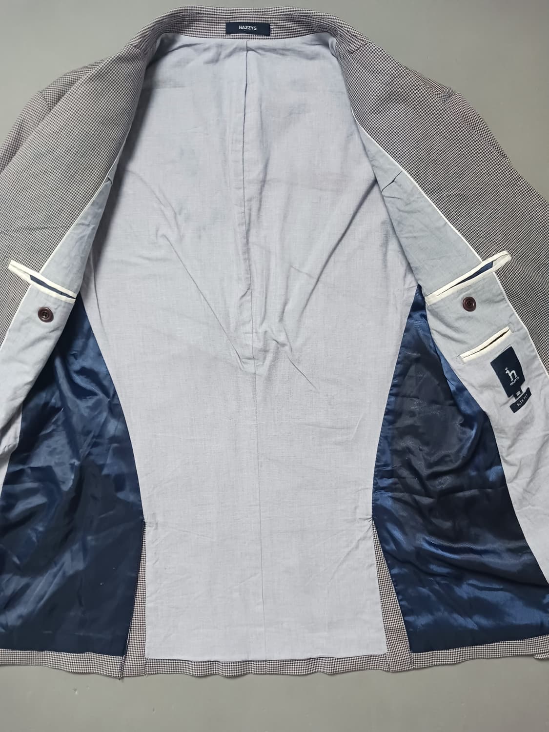 [100] 헤지스 빈티지 잔체크 슬림핏 블레이저 자켓 상품이미지5