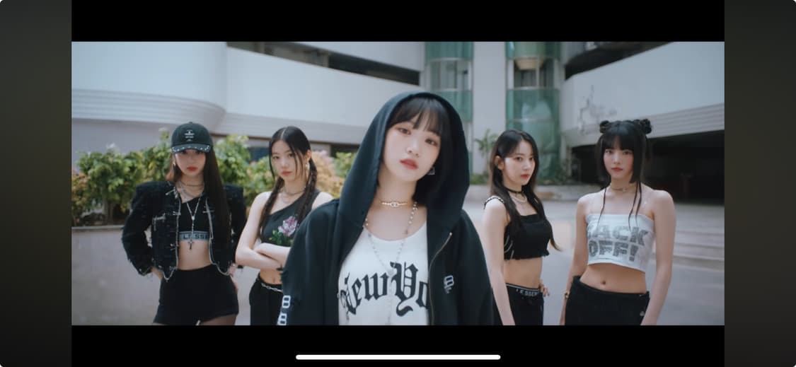 발렌시아가 후드집업 23fw 상품이미지2
